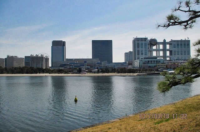 台場公園からのフジテレビ本社ビル